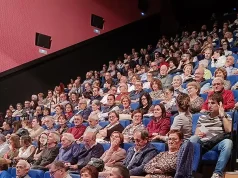Alrededor de 900 personas asisten a la presentación del libro y documental Cintruénigo siglo XX