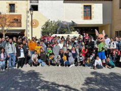 Un centenar de niños y niñas refugiadas visita con sus familias el parque Sendaviva