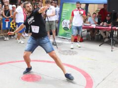 Cadreita celebra este domingo el XVI Día del Tomate con gastronomía, concursos, música y fiesta en la calle Cadreita celebra este domingo el XVI Día del Tomate con gastronomía, concursos, talleres infantiles, comida popular, música y numerosas actividades en la calle.