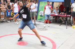 Cadreita celebra este domingo el XVI Día del Tomate con gastronomía, concursos, música y fiesta en la calle Cadreita celebra este domingo el XVI Día del Tomate con gastronomía, concursos, talleres infantiles, comida popular, música y numerosas actividades en la calle.
