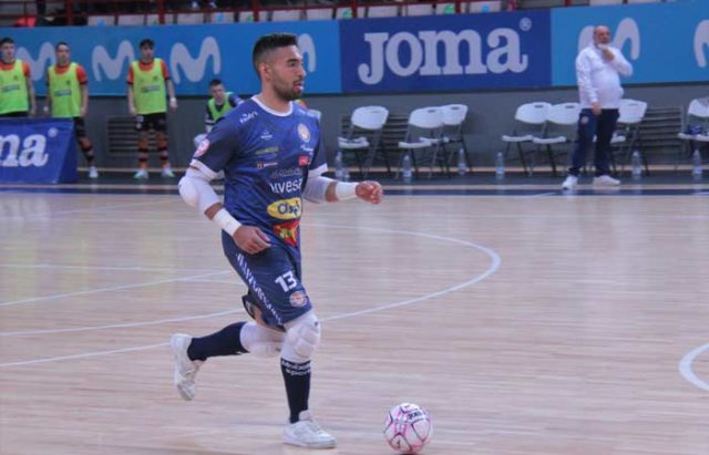 ADRIÁN-PEREIRA Adrián Pereira