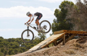 Arguedas estrena su nuevo centro BTT y acoge más de 300 ciclistas en el ‘III Trofeo Villa de Arguedas’ Arguedas Centro BTT