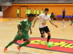 Un momento del partido entre el Ribera Navarra FS y el Osasuna Magna Xota
