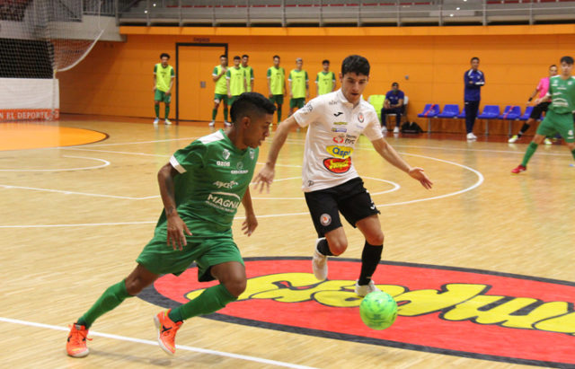 Aspil-Jumpers-Osasuna-Magna Un momento del partido entre el Ribera Navarra FS y el Osasuna Magna Xota