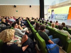 Al teatro, por Lucas Eza Moreno