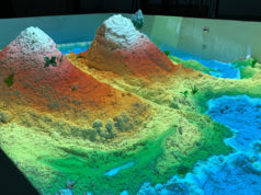 Una caja de realidad aumentada en el Benjamín de Tudela para aprender geografía Caja de realidad aumentada AR-SANBOX, del IES Benjamín de Tudela