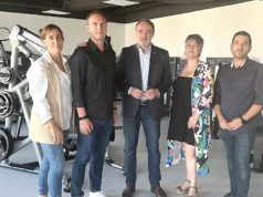 Esparza visita las instalaciones deportivas de Cintruénigo