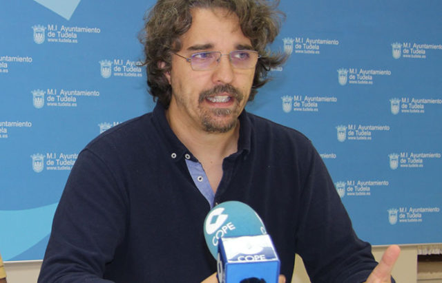 Daniel-López enlaces civiles ayuntamiento de Tudela