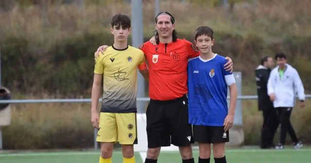 Debut de Iván García como árbitro 1