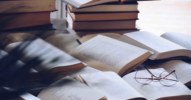 Diálogo-intergeneracional-Aitana---Luis-Alberto-de-Cuenca