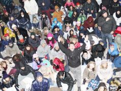Las fiestas de la Virgen de la Peña de Fustiñana vuelven a traer una lluvia de 1.000 kilos de nueces