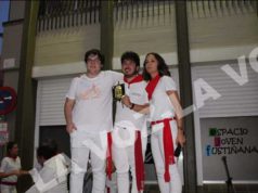 Barde Ribera recibe el cariño de los vecinos al celebrar su 40 aniversario