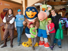 La familia Herrero Serrano, de Bilbao, primeros visitantes de 2019 en Sendaviva