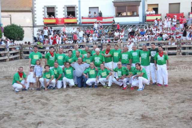 GRUPO-DE-RECORTDORES-CON-GANADERO