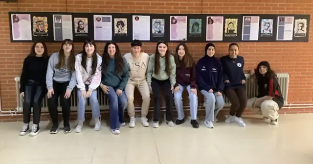 Grupo de alumnos y alumnas2
