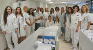 El laboratorio del Hospital Reina Sofía de Tudela obtiene la acreditación ENAC laboratorio Hospital Tudela acreditación ENAC