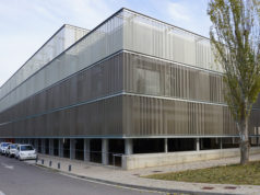 Una bacteria obliga a Salud a derivar a los pacientes de hemodiálisis de Tudela a Pamplona