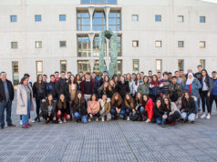 Un grupo de 90 estudiantes del IES Valle del Ebro visita la UPNA en Pamplona