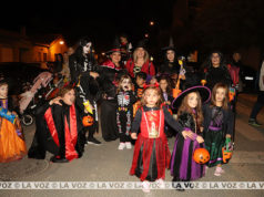 El desfile de calabazas lleva la fiesta de Halloween a las calles del Barrio de Lourdes