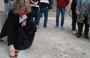 Corella recuerda a las víctimas del franquismo con la colocación de siete Tropezones