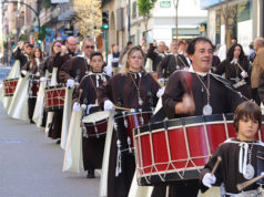 Cientos de tambores y bombos atronan Tudela