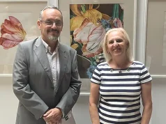 La exposición de Nuria Martínez convierte el patio de UNED Tudela en un jardín repleto de flores exposición de Nuria Martínez