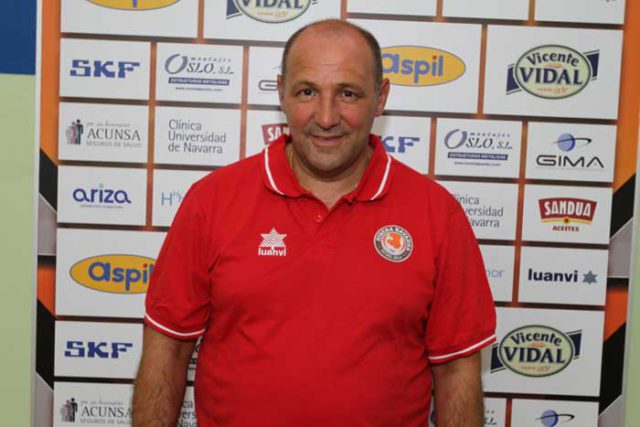 José Lucas Mena "Pato", entrenador del Aspil