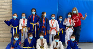 Algunos de los benjamines del Ribera Navarra de Judo que acudieron a Mendillorri
