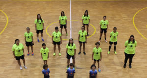 Jugadoras de las Categorías inferiores con jugadoras del Senior Femenino GCH Garbayo Chivite Cintruénigo FS