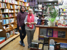 Rosa Mari Zudaire e Ilenka Mazo, responsables de la librería Julio Mazo