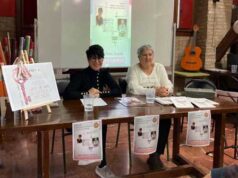 Maria Carmen Eza dona a la AECC y CIMA los 14.000 euros recaudados por la venta de su libro relato sobre el cáncer