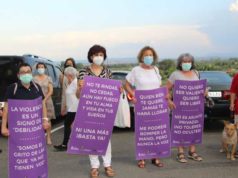 Unas 150 personas se concentran en Murchante contra la violencia machista
