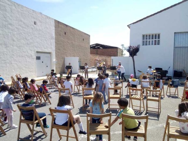 MURCHANTE- VISITA-COLEGIO-ESCUELA-MUSICA