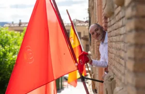 Miguel Aguirre, alcalde de Fitero: “Este año tendré el honor de lanzar el primer cohete de fiestas. Y confieso que lo viviré con una emoción especial, por muchos motivos” Cohete de las Fiestas de Fitero 2026 en honor a la Virgen de la Barda