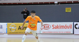 Nil Closas, jugador del Aspil-Jumpers Ribera Navarra FS