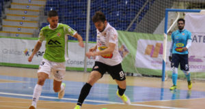 Un momento del partido entre el Palma Futsal y el Aspil Jumpers Ribera Navarra