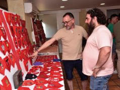 Guillermo Garnica, el coleccionista de pañuelos pañuelos