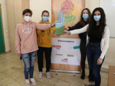 «Los asquerosos», de Santiago Lorenzo, ganadora del IV Premio de Novela del Benjamín de Tudela Maite Vega, Sara Igea, Luz Garde y Carmen Jiménez, miembros del Jurado del Premio de Novela del IES Benjamín de Tudela