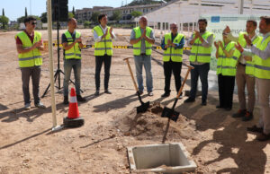 Tudela coloca la primera piedra de las nuevas piscinas de la avenida Narangel Tudela primera piedra piscinas