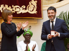 El periodista tudelano Pedro Blanco recibe la Cruz de Carlos III
