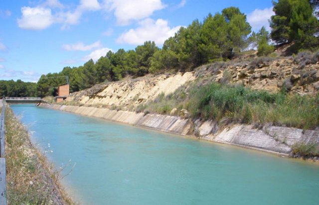 Sadaba_-_Canal_de_Bardenas_06 riegos Bardenas