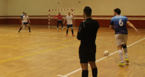 Saque de Banda de un jugador del GCH Garbayo Chivite Cintruénigo FS