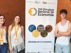 Silvia Lorente, estudiante del IES Valle del Ebro, en la Olimpiada Nacional de Economía