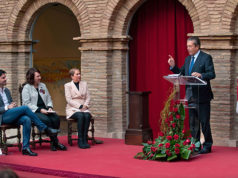 Mayor Zaragoza recibe en Tudela el reconocimiento por su labor a favor de la paz y de los derechos humanos Reconocimiento del Gobierno de Navarra