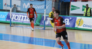 El tudelano Eugenio Miramón Clavijo 'Uge' seguirá ligado al Aspil-Jumpers Ribera Navarra FS hasta 2023