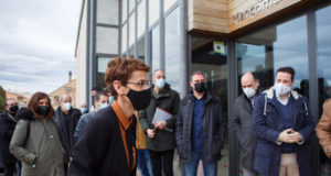 La Presidenta, a su llegada a la sede de la Mancomunidad de la Ribera