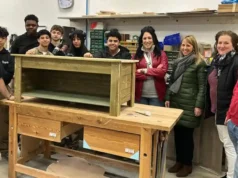 Alumnos de carpintería de la Fundación El Castillo fabricarán 12 casetas para las colonias felinas de Tudela