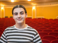Alejandro Mesa, el Pugsley tudelano de La Familia Addams