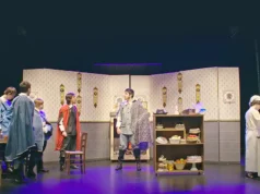 El grupo de teatro del IES Valle del Ebro pone en escena Cyrano de Bergerac en el Teatro Gaztambide