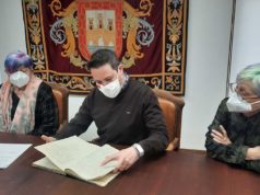 La Cofradía del Silencio y de los Dolores de Nuestra Señora cede su fondo documental al archivo municipal